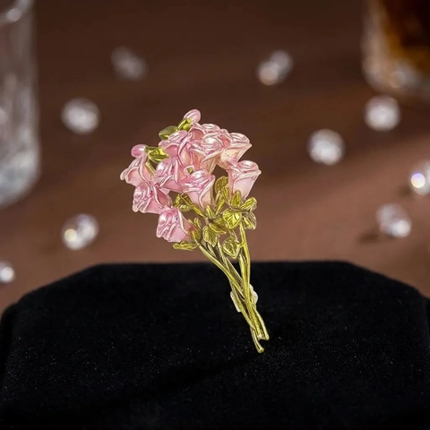 Vintage Eleganter Rosa Rosenstrauß Brosche Für Damen Legierung Emaille Blume Corsage Anstecknadel Hochzeit Party Schmuck