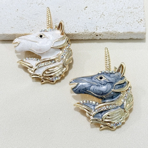 Broche Licorne en Émail Vintage Alliage Plaqué Or Strass Épingle Animale pour Femmes Bijoux de Mode Cadeau Artistique Accessoires