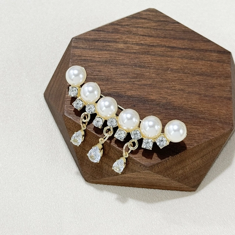 Elegante Spilla in Lega con Künstliche Perle e Nappine con Pendenti in Cristallo a Goccia di Strass Stile Vintage Francese Donna Spilla per Abito