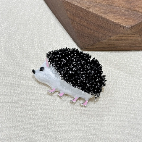 Cute Cartoon Drip Oil Hedgehog Brooch Animal Pin High-Grade Alloy Fashion Jewelry Badge Accessory For Women Backpack Coat