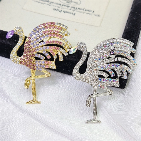 Elegante Spilla a Forma di Fenicottero Animale in Lega con Strass Intarsiati Spilla Uccello per Donna Accessorio Moda Gioielli