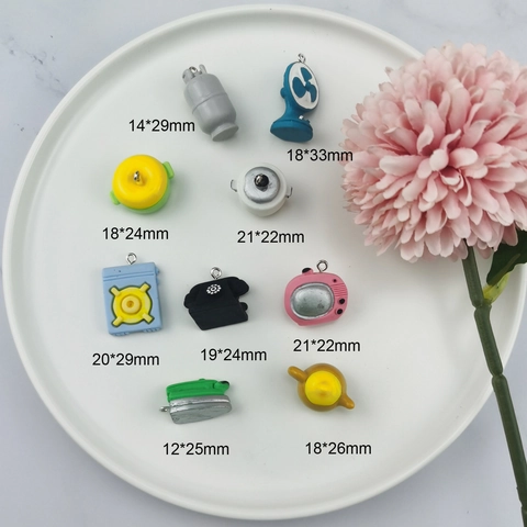 Breloques en Résine d'Appareils Ménagers Rétro en Miniature pour la Fabrication de Bijoux Porte-Clés TV Ventilateur Radio Téléphone Fer à Repasser