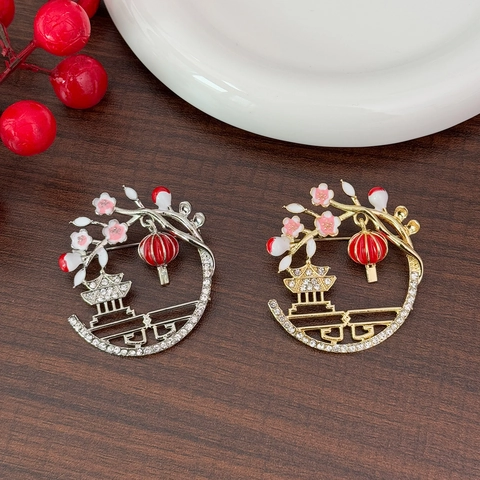 Spilla Vintage Cinese Smalto Fiore di Prugno Lanterna Lega Strass Padiglione Spilla per Donna Hanfu Accessori Gioielli