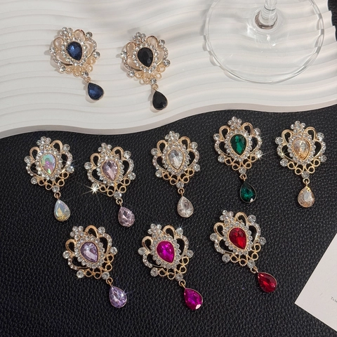 Vintage Alloy Rhinestone Water Drop Brooch For Women Luxury Gold Plated Hollow Palace Style Clothing Accessories Pendant Jewelry