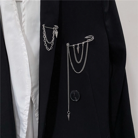 Punk Style Silver Alloy Safety Pin Brooch With Metal Chains And Cone Pendants Industrial Design Suit Accessory For Unisex Daily Wear