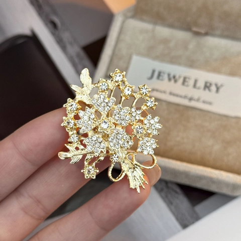 Lussuosa Spilla ad Albero Floreale in Lega d'Oro con Strass per Donna Spilla per Abito da Cerimonia Design Elegante Bouquet Gioielli
