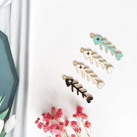 Creative Alloy Fish Bone Pendant DIY Enamel Drip Oil Charms Gold Plated Heart Tail Jewelry Making Accessories For Earrings