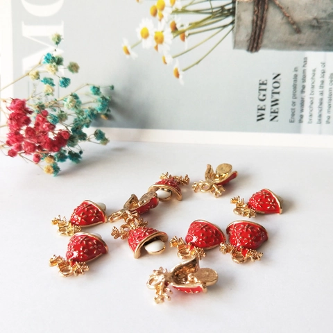 Colgante de Seta con Astas de Navidad Aleación Esmalte Rojo Oro Patrón Copo Nieve para DIY Pulsera Collar Joyería Artesanal