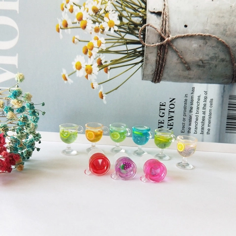 Μινιατούρα Ποτήρι Χυμού Φρούτων Μοντέλο DIY Charms Ρητίνη Μινιατούρα Φαγητού Για Σκουλαρίκια Σπίτι Κούκλας Πολύχρωμο Μενταγιόν