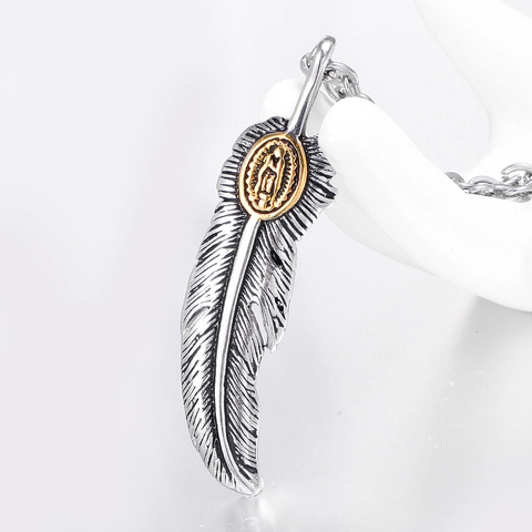 Collana con Pendente a Piuma in Acciaio Inossidabile Rétro Giapponese per Uomo Donna Gioielli Medaglione Religioso Street Punk