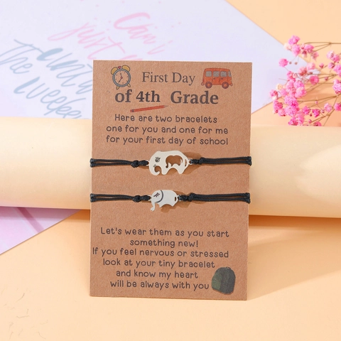 Cadeau de Bracelet de Rentrée Scolaire pour le Premier Jour de la 4e Année pour Fille Tissé à la Main Pendentif Cœur Dinosaure Papillon en Acier Inoxydable