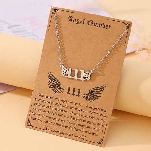 Collier Nombre des Anges Acier Inoxydable Pendentif Ailes de Papillon Bijoux Femmes Minimaliste Personnalisé Or Argent