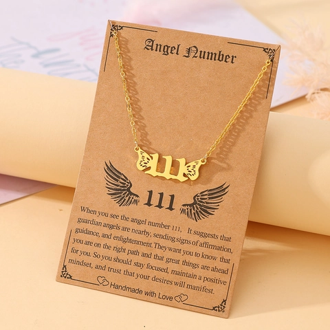 Collier Nombre des Anges Acier Inoxydable Pendentif Ailes de Papillon Bijoux Femmes Minimaliste Personnalisé Or Argent
