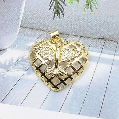 Gold Plated Copper Hollow Heart Peace Dove Bird Pendant Necklace For Women Micro Inlaid Zirconia Fashion Jewelry Accessory