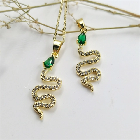 Vintage Copper Snake Pendant Only For Women Elegant Green Pear Stone Pave Rhinestone Animal Jewelry Without Chain Gold Color