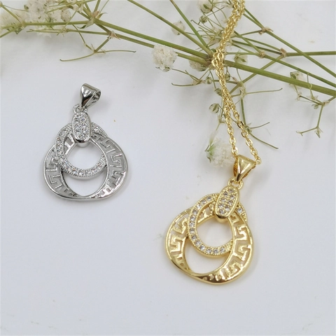 Copper Rhinestone Double Ring Pendant Necklace For Women Greek Meander Pattern Ribbed Clavicle Chain Fashion Jewelry Accessory