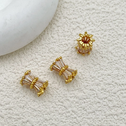 Perline Distanziatrici in Rame Placcato Oro Micro Pave Zirconia Perle Geometriche Cilindro a Papillon Per Fai Da Te Gioielli Braccialetto