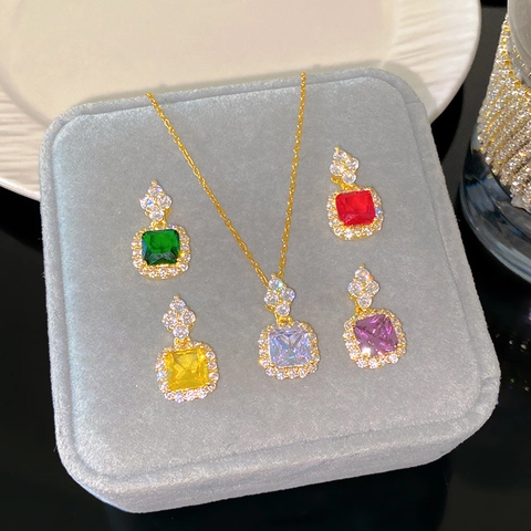 Luxury Square Zirconia Pendant Necklace For Women Stainless Steel Chain Copper Halo Setting Refined Flower Choker Jewelry