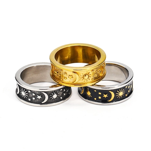 Bague Vintage en Acier Titane Soleil Lune Étoile Motif de Relief Astrologie Céleste Bague Punk pour Hommes Femmes Bijoux