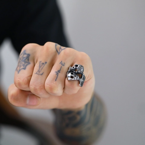 Vintage Stainless Steel Double Skull Ring For Men Punk Gothic Skeleton Rib Cage Hollow Out Band Ring Biker Jewelry Gift