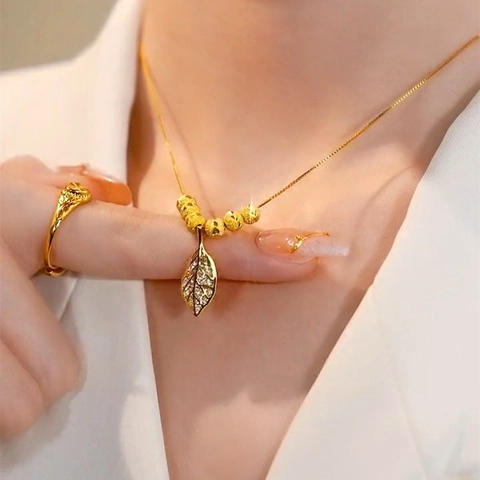 Titanium Steel Gold Plated Necklace For Women With 6 Blessing Beads Elegant Rhinestone Inlaid Leaf Rabbit Clover Pendant Clavicle Chain Jewelry