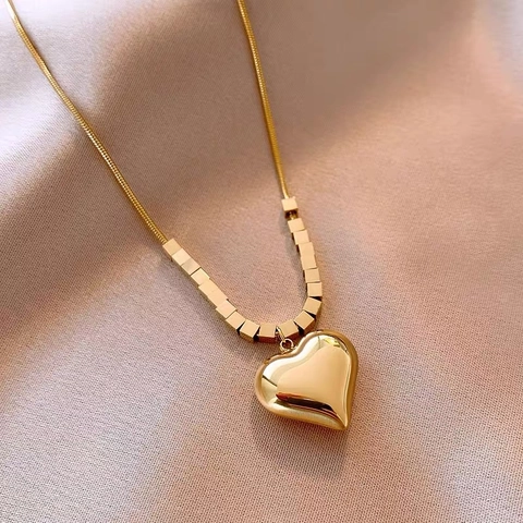 Collana Con Pendente a Cuore in Acciaio al Titanio da Donna Placcata in Oro Decorazione a Blocchi Quadrati Gioielli Minimalisti