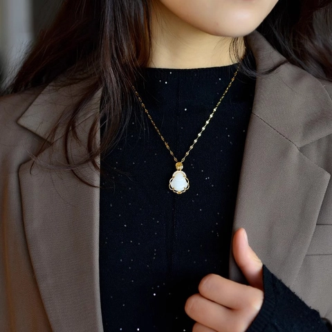 Women Titanium Steel Gold Buddha Pendant Necklace Nephrite Jade Maitreya Buddha Rhinestone Choker Elegant Jewelry Gift