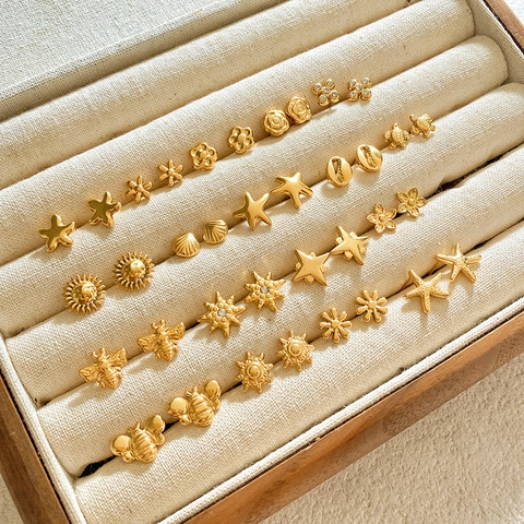 Elegant Gold Copper Small Stud Earrings Set For Women Minimalist Rhinestone Star Flower Bee Sea Turtle Stud Earrings Jewelry Gift