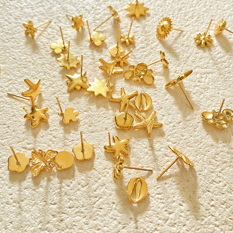 Elegant Gold Copper Small Stud Earrings Set For Women Minimalist Rhinestone Star Flower Bee Sea Turtle Stud Earrings Jewelry Gift