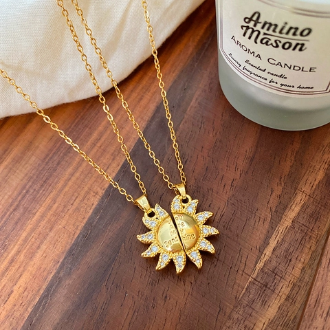 Collier Pendentif Soleil Assorti en Acier Inoxydable Or pour Couples avec Zirconium Gravure You Are My Sunshine