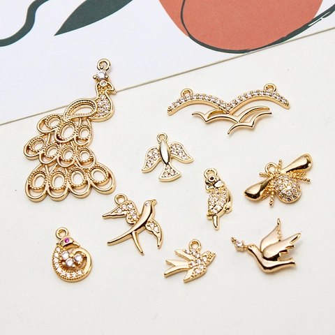 Copper Micro Pave Zirconia Bird Pendant Charms For Jewelry Making Gold Plated Animal Swallow Bee Peacock Pigeon Jewelry Findings