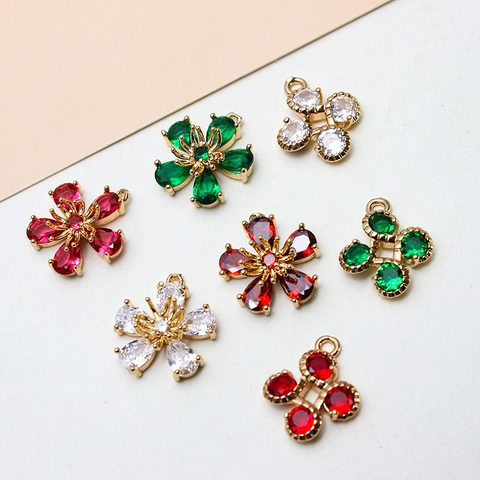Pendentif Fleur en Cuivre Zirconia Matériaux de Fabrication de Bijoux DIY Pendentifs Trèfle Floral Plaqué Or pour Artisanat