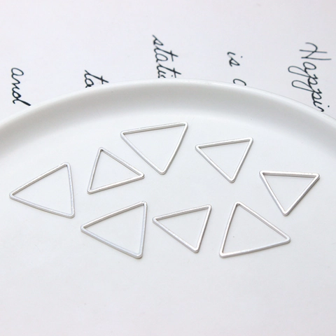 Pendentifs Simples en Cuivre Forme Triangle Géométrique Ajouré Plaqué Or 18K Platine Accessoires pour Création de Bijoux DIY