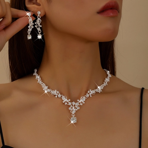 Luxurious Zinc Alloy Rhinestone Wedding Jewelry Necklace Earrings Bracelet Ring Bridal Banquet Women Accessories Floral Vine Ornament