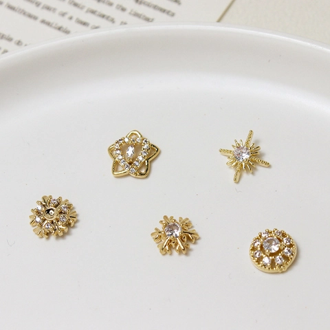Luxe Koper Vergulde Nagelkunst Bedeltjes Met Strass Sneeuwvlok Ster Hart DIY Manicure Decoratie Sieraden Onderdelen