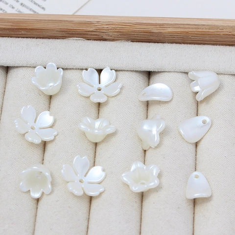 Cuentas de Pétalos de Flores de Acrílico para Hacer Joyas DIY Estilo Retro Acabado de Perla Artificial Amuletos de Flores para Pendientes Horquillas