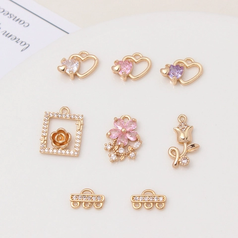 Copper Micro Pave Rhinestone Rose Heart Pendants DIY Jewelry Accessories For Necklace Bracelet Making Gold Plated Floral Charms