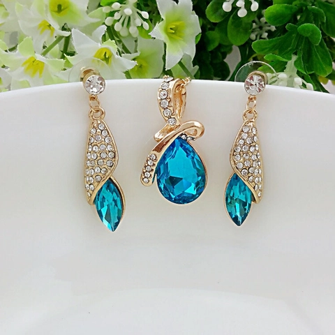Elegantes Legierung Strass Wassertropfen Schmuckset Mode Halskette Und Ohrringe Für Damen Hochzeit Party Schmuck