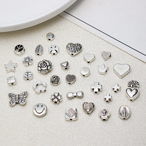 Perles en Alliage Vintage Argent Antique Breloques pour Création de Bijoux DIY Cœur Croix Papillon Fleur Main de Fatma Perles d'Espacement pour Bracelets Collier