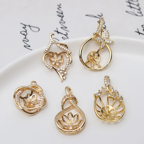 Kupfer Mikro-Inlaid Zirkonia Anhänger Fassung Vergoldet Hohl Schmetterling Blume Wassertropfen Perle Basis DIY Schmuckkomponenten