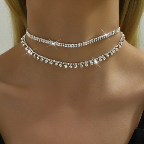 Élégant Collier Ras du Cou à Double Couche de Strass avec Gland pour Femmes Collier Multicouche en Cuivre Brillant Bijoux de Fête