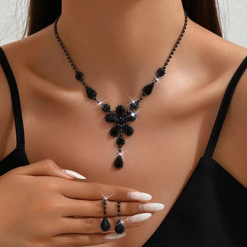 Elegante Set di Collana e Orecchini in Rame con Fiori e Strass Ciondolo a Goccia Set di Gioielli da Sposa per Donna Festa