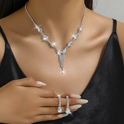 Luxurious Water Drop Rhinestone Jewelry Set Copper Crystal Pendant Necklace Matching Earrings For Women Wedding Banquet Party Jewelry