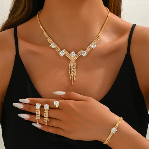 Luxurious Copper Rhinestone Jewelry Including Tassel Necklace Earrings Bracelet Ring Collection For Women Wedding Party Jewelry