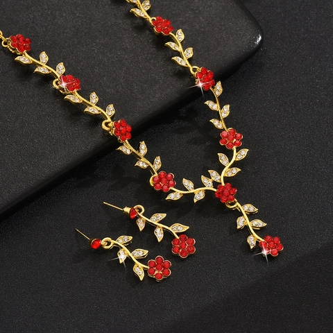 Elegante Set di Gioielli in Lega con Vite Floreale per Donna Collana e Orecchini con Fiori in Strass Lucidi per Matrimonio