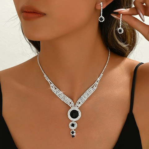 Luxury Copper Alloy Rhinestone Necklace And Earrings For Bridal Wedding Party Women Exaggerated Vintage Flower Jewelry