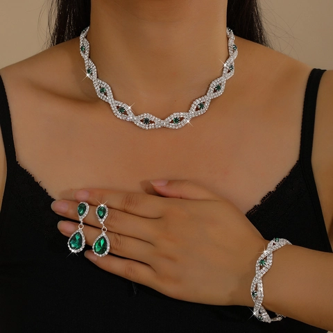 Luxe Strass Sieradenset Voor Dames Waterdruppel Kristal Ketting Armband Oorbellen Voor Bruiloft Banket Feest Sieraden