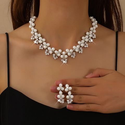 Luxuriöses Zinklegierung Künstliche Perle Strass Schmuckset Elegante Tulpe Blumen Halskette Ohrringe Braut Hochzeit Party Damen Schmuck