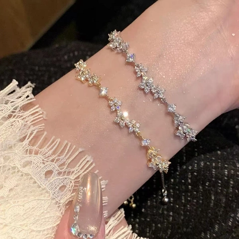 Französisch Stil Verträumte Blume Zirkon Verstellbares Armband Für Damen Elegante Florale Gold Silber Zinklegierung Strass Charm Armband Schmuck