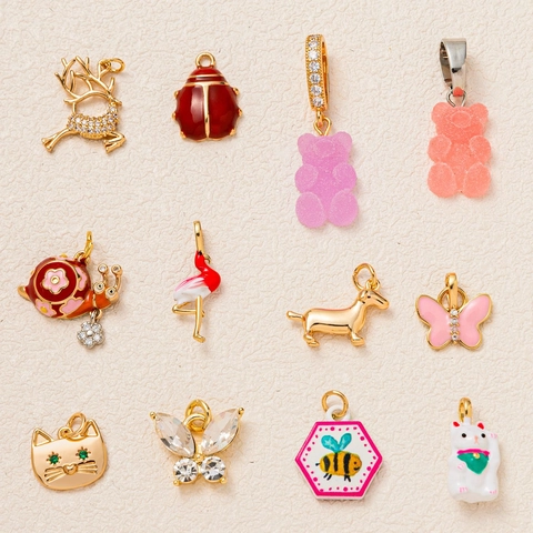 Collar de Pendentif de Animal Lindo para Mujeres Hombres Cobre Acero Inoxidable Gato Oso Abeja Mariposa Charms Esmalte Joyería